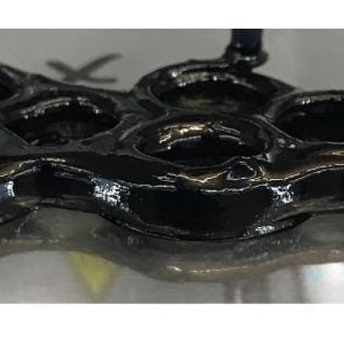 cientistas criam material que fica duro quando atingido