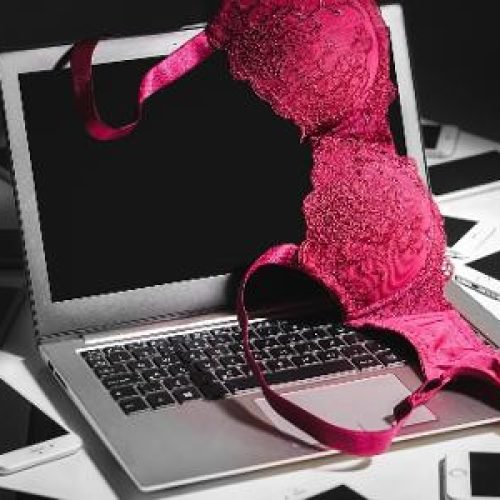 Suécia aprova lei que restringe OnlyFans no país