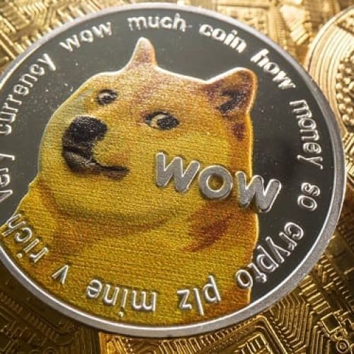 PEPE pode superar Shiba Inu e virar 2ª maior memecoin do mercado? Analista opina Por CriptoFácil