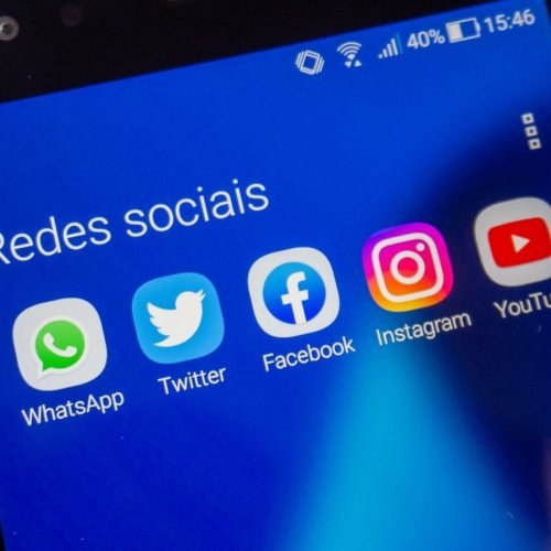 Como denunciar posts em Facebook, Instagram, TikTok, Kwai e outras redes sociais