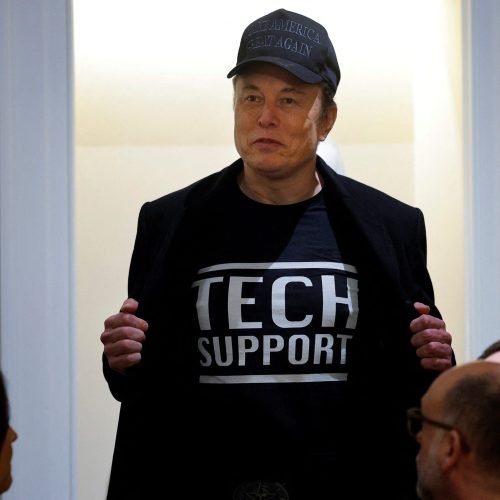 Integrante da equipe de Musk no governo dos EUA deu apoio a grupo hacker, diz agência