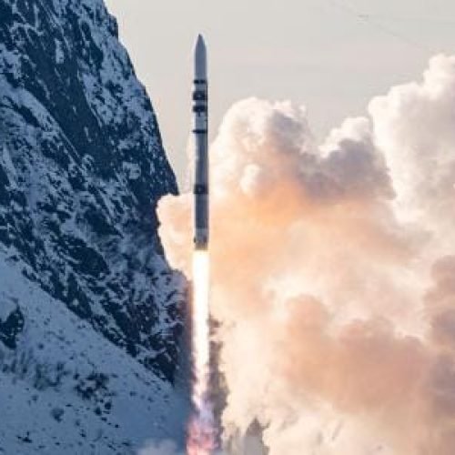 1º foguete orbital lançado da Europa cai após segundos de voo