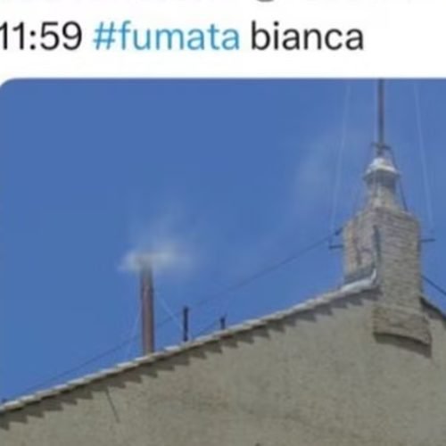 Vaticano se confunde, posta 'fumaça branca' e depois apaga