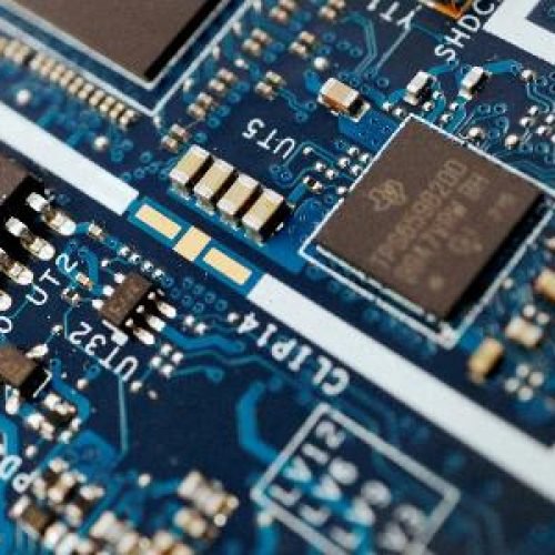 China promete ‘medidas firmes’ após recomendações dos EUA sobre chips