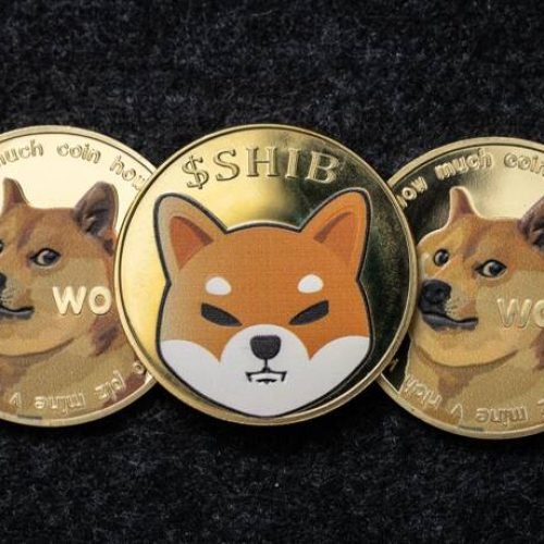 DOGE and SHIBA Need to Stay Above These Key Supports to Reverse Their Downtrend