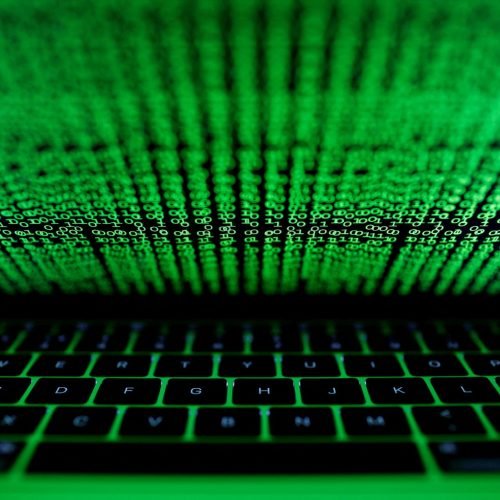 Google promete treinar 1 milhão de brasileiros em IA com seus cursos; veja como se inscrever