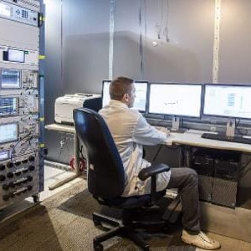 Testes de celular no Brasil podem entrar na mira da Casa Branca