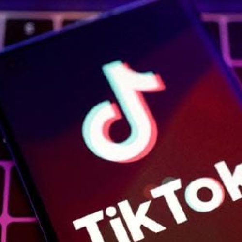Trump realiza reunião hoje para definir o futuro do TikTok nos EUA