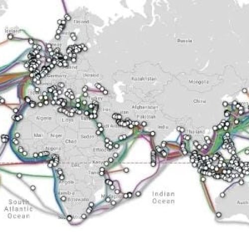 Achou que vinha pelo ar? Sua internet depende de cabos no fundo do mar