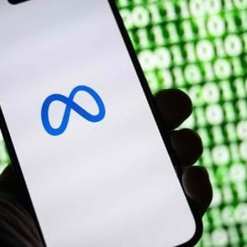 Paquistão condena quatro homens à morte por blasfêmia na internet