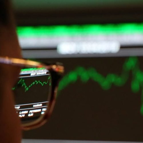 Relator da reforma tributária no Senado defende trava de carga tributária sobre o PIB Por Reuters