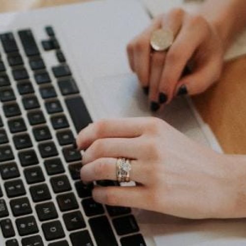 Não atualiza o PC? Golpistas usam falhas antigaças para colocar vírus