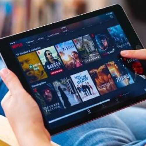 Netflix acaba com plano básico no Brasil e aumenta preços em 3 países