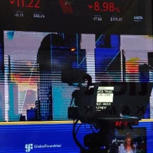 Apple, Amazon, Meta e Tesla desabam mais de 10% com ‘tarifaço’