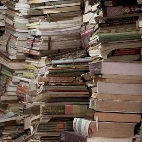 Livros piratas ‘roubam’ do mercado um bilhão por ano