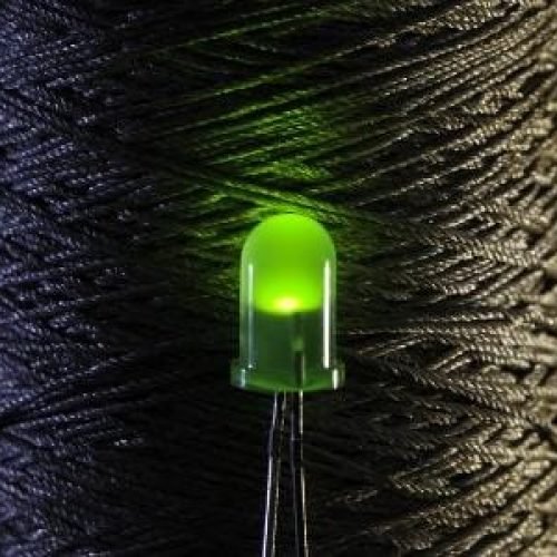 Roupas tecnológicas geram calor, recarregam celular e viram tela ’touch’