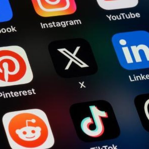 Como redes sociais dão munição para golpistas