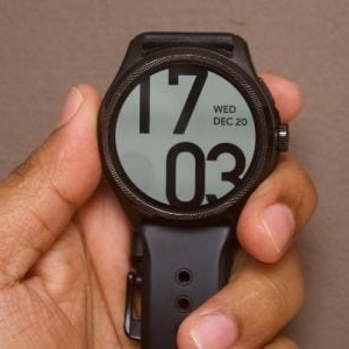 relógio é rápido, monitora exercícios e ‘envia Zap’