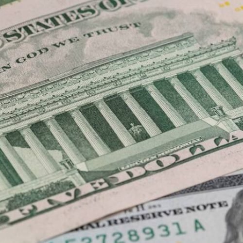 US Dollar Forecast: Slides as Tariff Shock Hits Sentiment – GBP/USD and EUR/USD