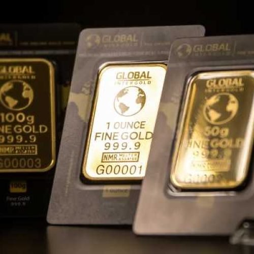 Gold’s Bullish Reversal Signals Strength Amidst Weekly Breakout Potential