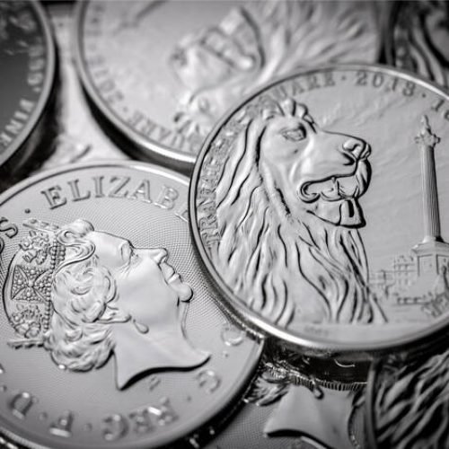 Silver Price Forecast: Holds 50-Day Support, Eyes Breakout Above $33.18