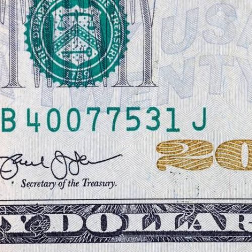 U.S. Dollar Retreats Below $100 as Traders Await NFP Report: Analysis for EUR/USD, GBP/USD
