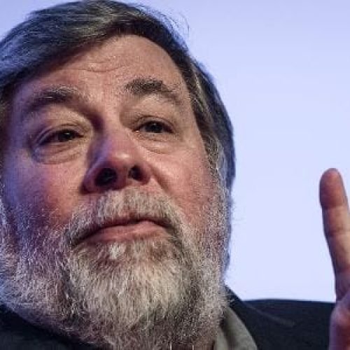 Cocriador da Apple critica big techs no ‘controle de nossas vidas’
